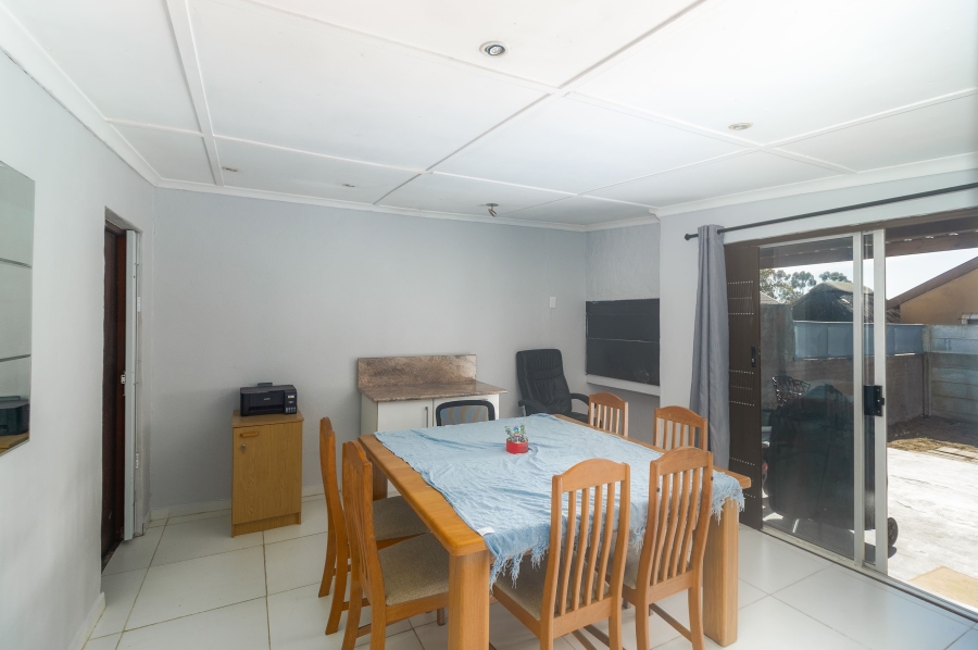 3 Bedroom Property for Sale in Protea Village Western Cape